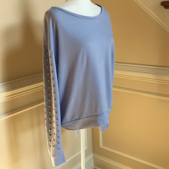 VS Pink - Picture 1 of 9